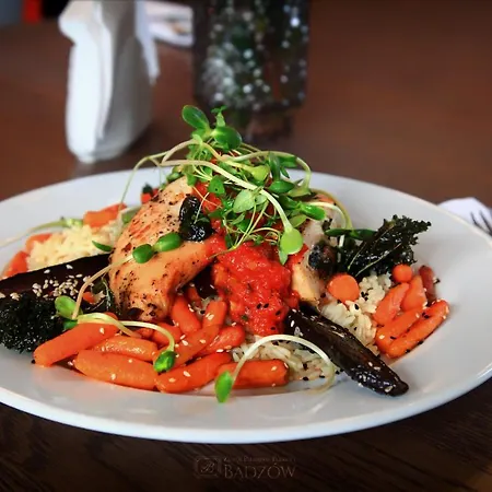 Penzion Zespol Palacowo-parkowy Badzow 3*