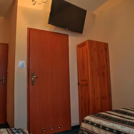 Penzion Zespol Palacowo-parkowy Badzow