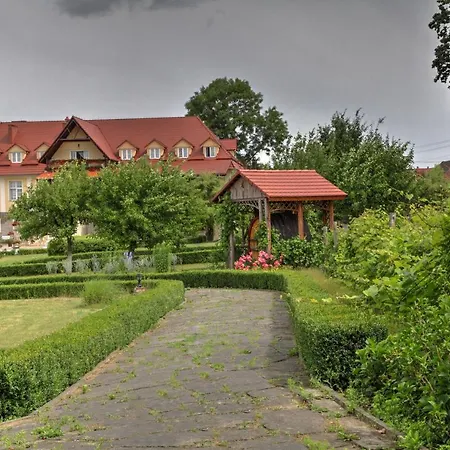 Zespol Palacowo-parkowy Badzow