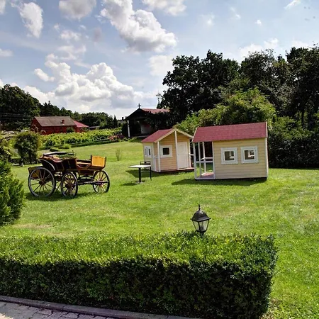 Zespol Palacowo-parkowy Badzow 3*