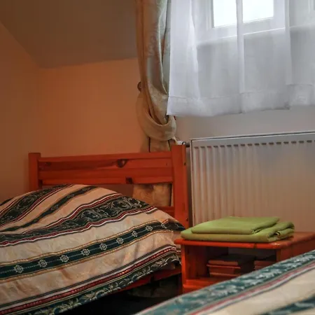 Zespol Palacowo-parkowy Badzow 3*