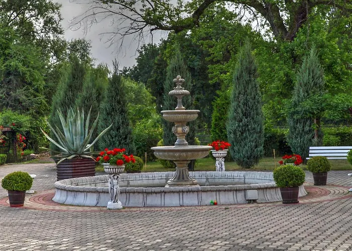 Herberg Zespol Palacowo-parkowy Badzow