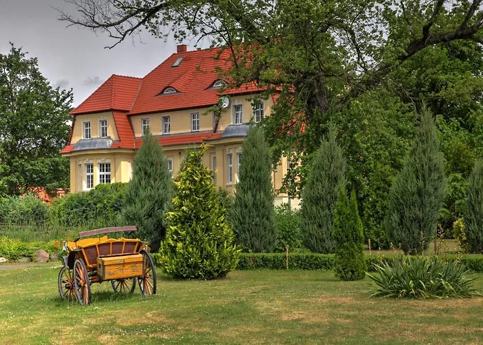 Zespol Palacowo-parkowy Badzow Herberg Polkowice