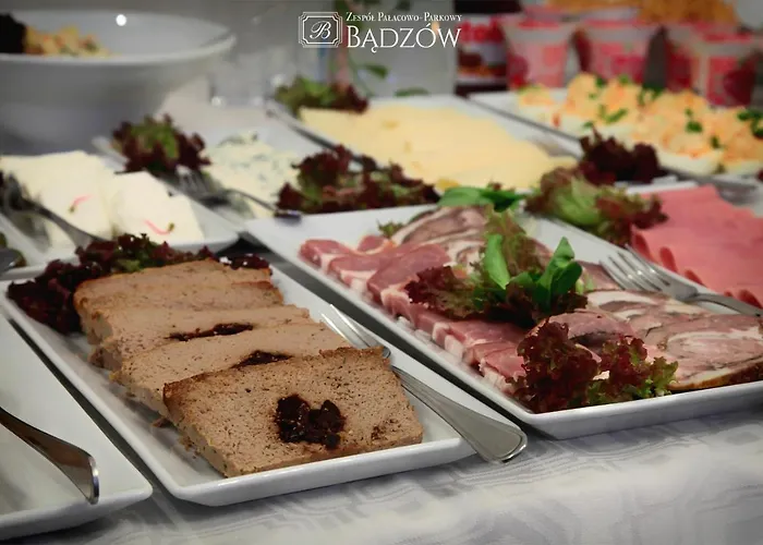 Herberg Zespol Palacowo-parkowy Badzow