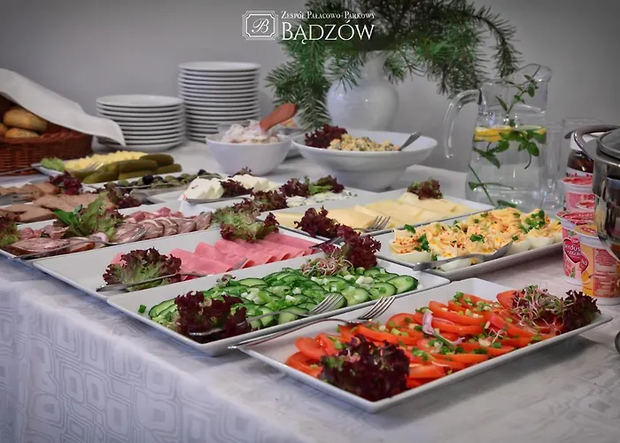 Zespol Palacowo-parkowy Badzow Herberg 3*