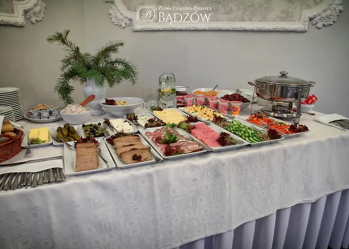 Herberg Zespol Palacowo-parkowy Badzow